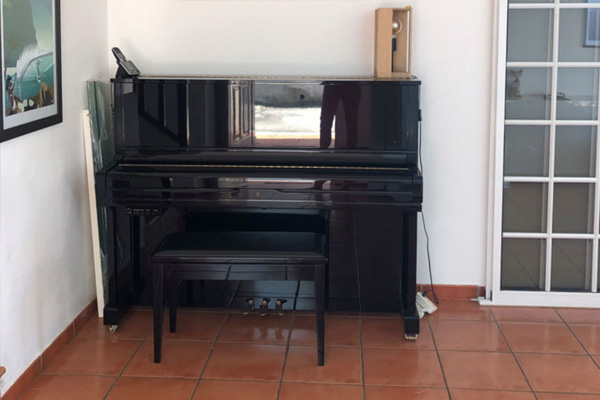 salon avant travaux piano